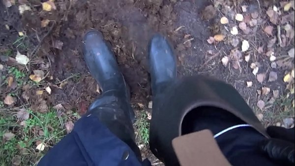 Brokes dirty rubberboots