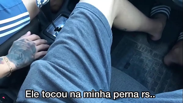 Motorista do uber me surpreendeu com o que ele fez, deu o cuzinho pra mim e pediu leite quente