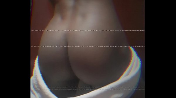 Moreno novinho rebolando de toalha (bunda gostosa)