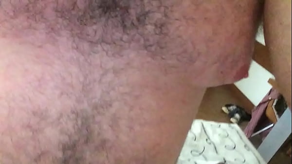 Comendo o amigo de frango assado!