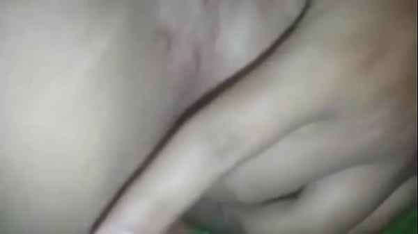 Hombre Gay se mete dedo