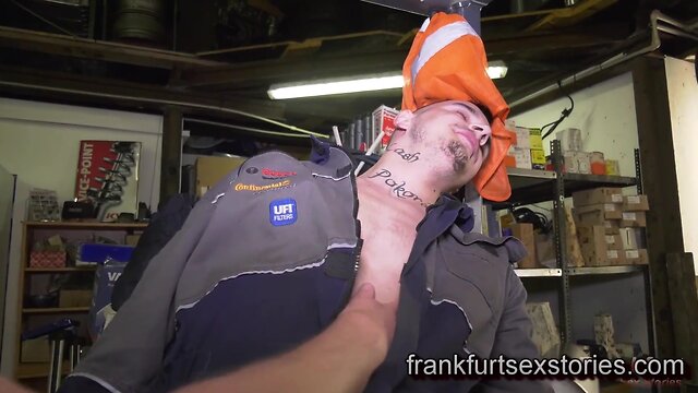 Aroused customer sucks off monster dick and eats seed in a garage