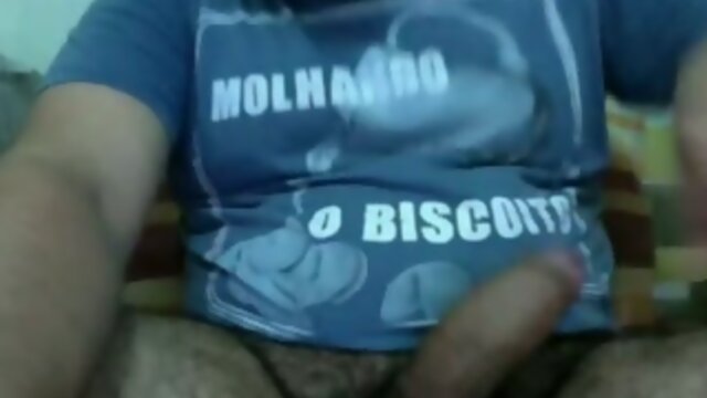 MOLHANDO O BISCOITO