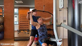 Personal trainer com tesÃo do aluno na academia,completo no red eu amo dar o