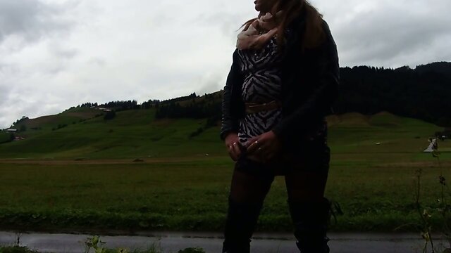 Beeing caught by cardriver