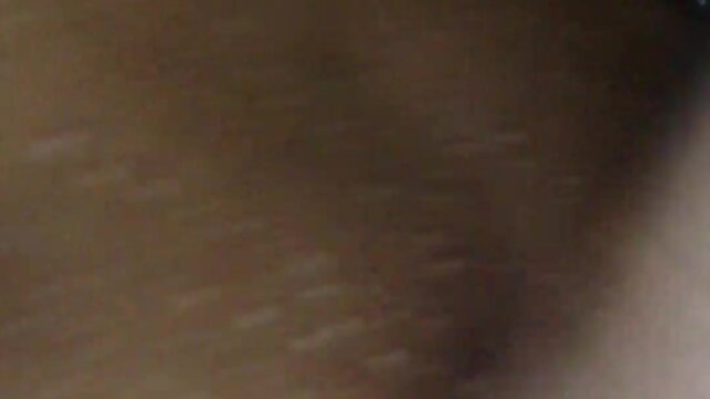 Me banging my smooth bottom pair in public