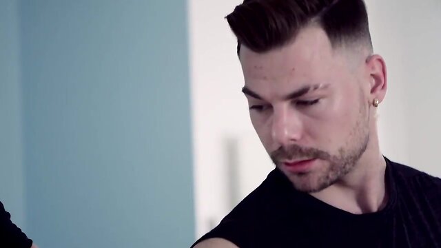 Masqulin casting! igor romani and pierce paris fuck for the role!