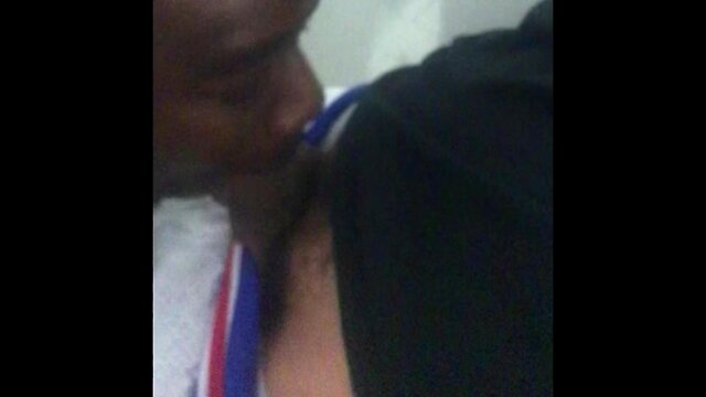 Mexican trader gives pleasure in stall wondahead21