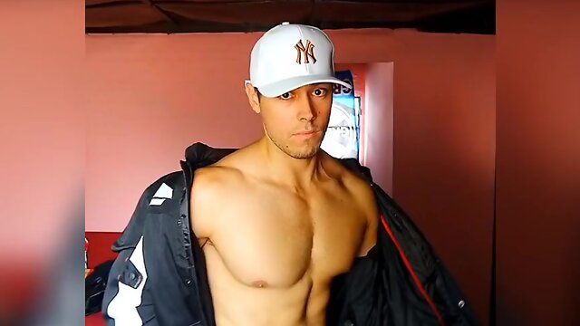 Angel quevedo – motociclista caliente en onlyfans