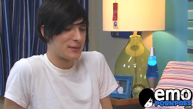 Emo twinks deliver a huge load of jizz after rough anal sex