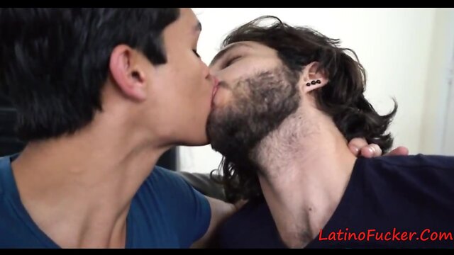 Oh my! this stranger makes me wanna jizz!