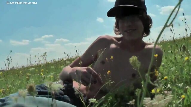 Exclusive casting caravan teens adrian leto