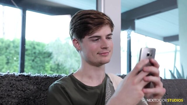 NextDoorBuddies Muscular Cock Barebacks Teen College Teenager