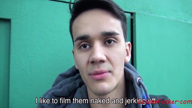 Straight guy is open to gay sex